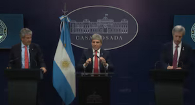 El Gobierno lanza un plan para “sacar los dólares del colchón” y reactivar el consumo