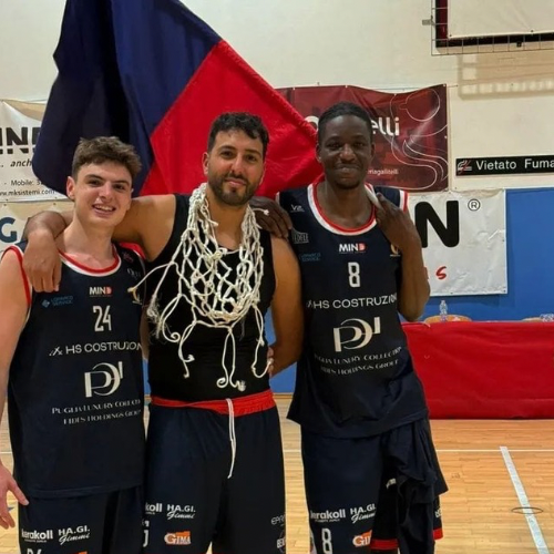 El tresarroyense Tobías Sandoval logró el ascenso con el Carovigno Basket en Italia
