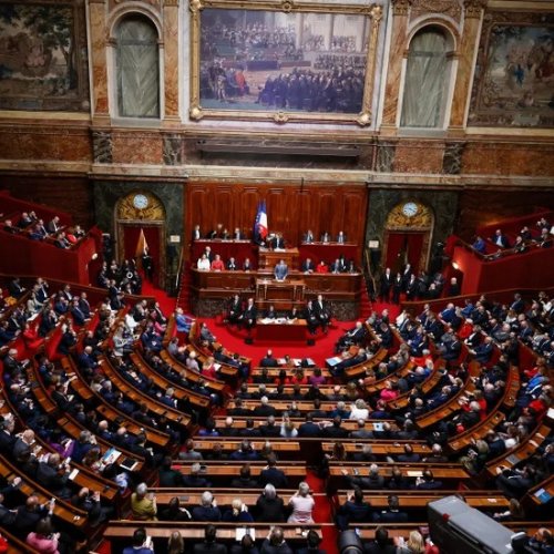 Francia da un paso histórico hacia la legalización de la muerte asistida