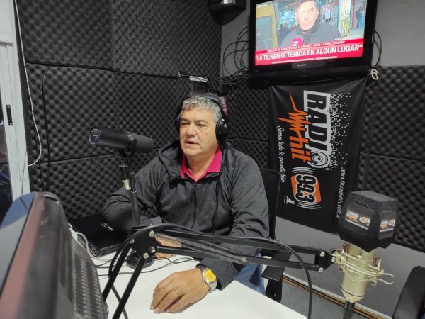     Alejandro Barrag&aacute;n visit&oacute; FM HIT y repas&oacute; los temas que preocupan a los vecinos