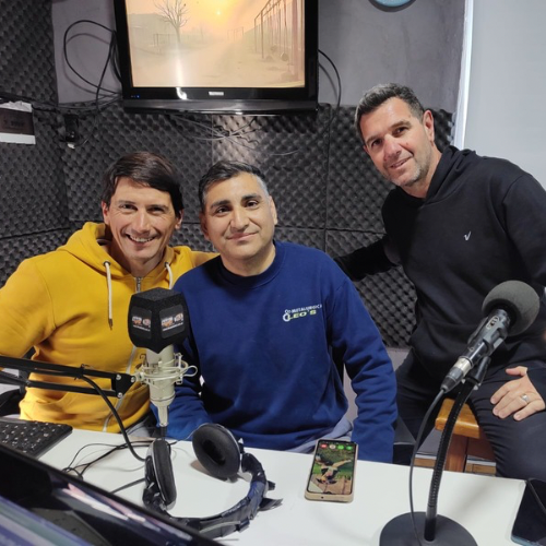 &ldquo;Perro a Cuadros&rdquo; pas&oacute; por los estudios de FM Hit
