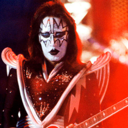 Muri&oacute; Ace Frehley, guitarrista original de KISS